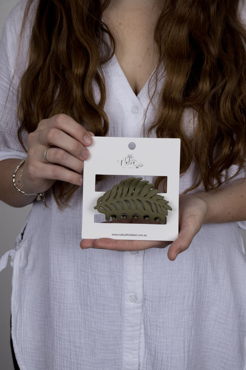 Claw Clip -- Leaf - Sage Green