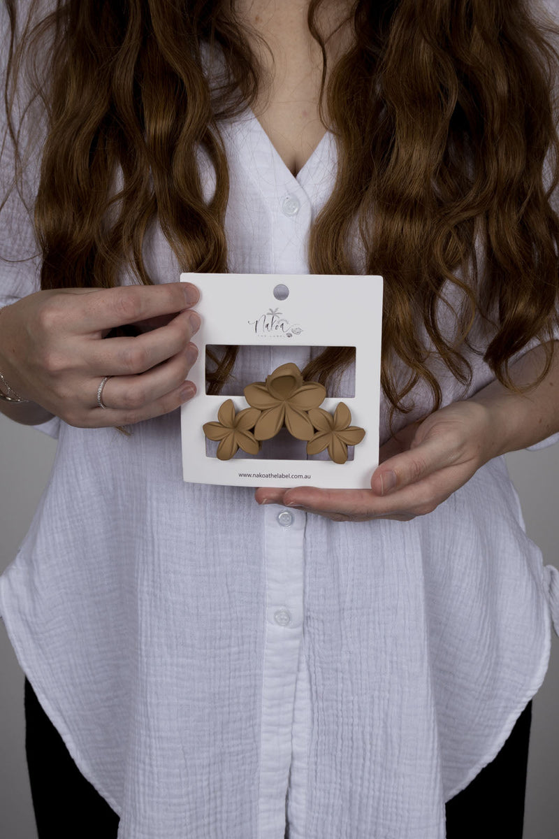 Claw Clip -- Frangipani Flower Trio - Coffee
