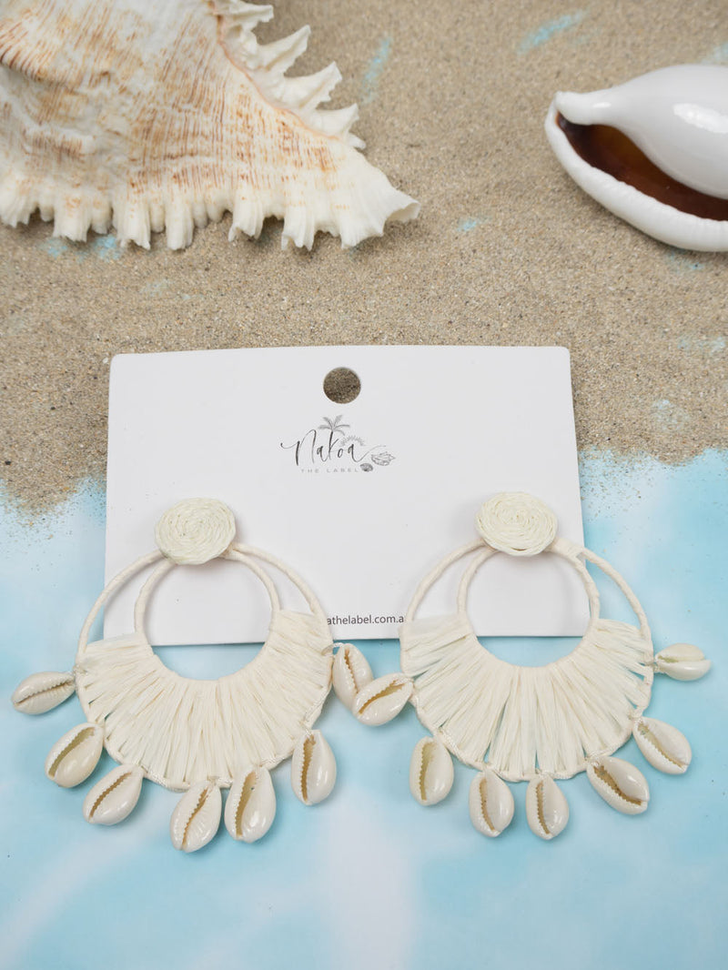 Coastal Raffia & Shell Earrings - Ivory