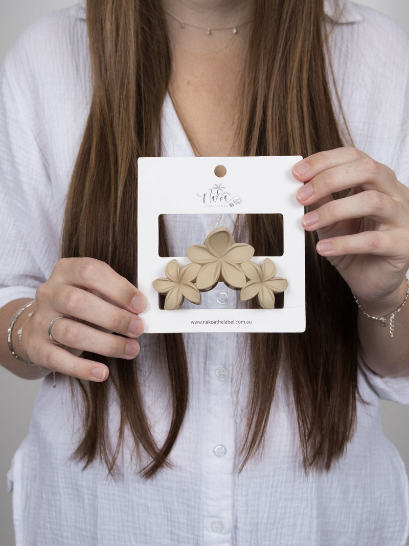 Claw Clip -- Frangipani Flower Trio - Beige