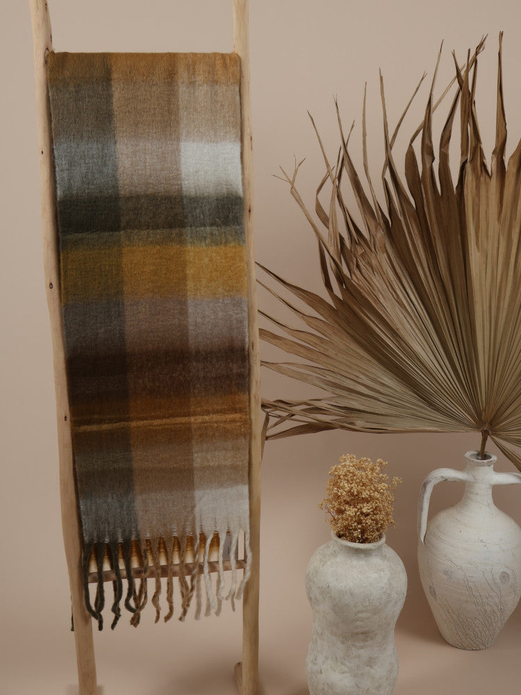 Fluffy Oversized Scarf - Alaska - Caramel