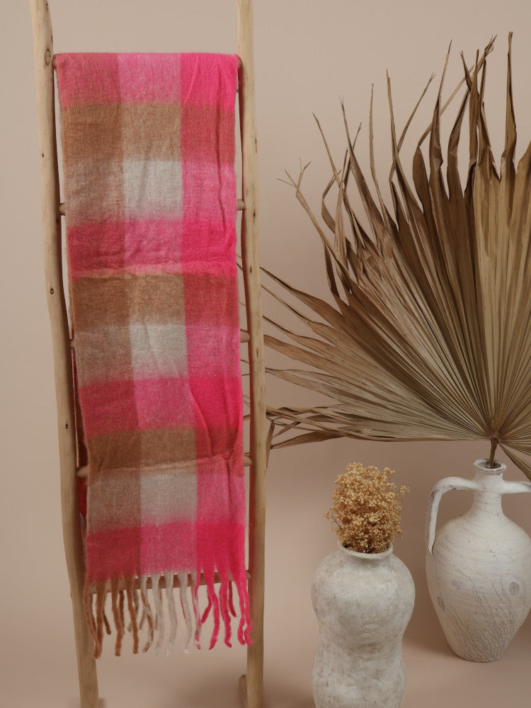 Fluffy Oversized Scarf - Alaska - Babydoll
