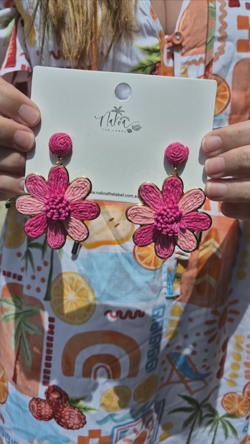 Daisy Delight Raffia Earrings - Bubblegum Pink